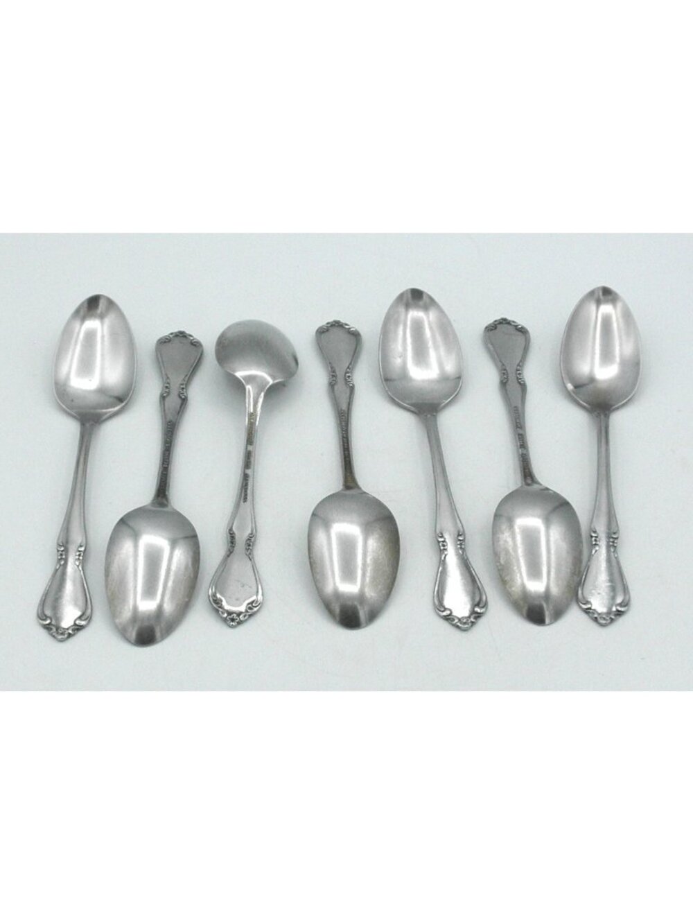 Chateau Stainless (glossy) by Oneida 6 Inch Teaspoons Set of 7 Pattern: OHSCHAT